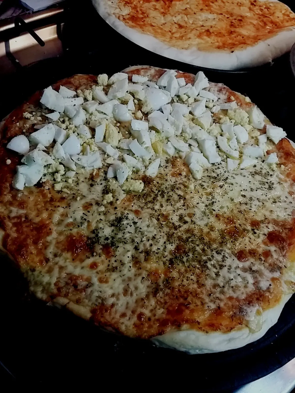 pizzas pizzas