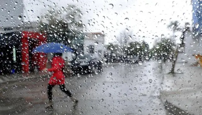 ¿Se puede tomar el agua de lluvia?