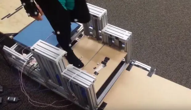 gadget almacena energía de bajar escaleras para subirlas