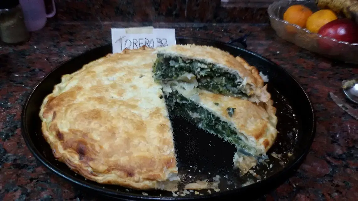 cocinando tarta de acelga