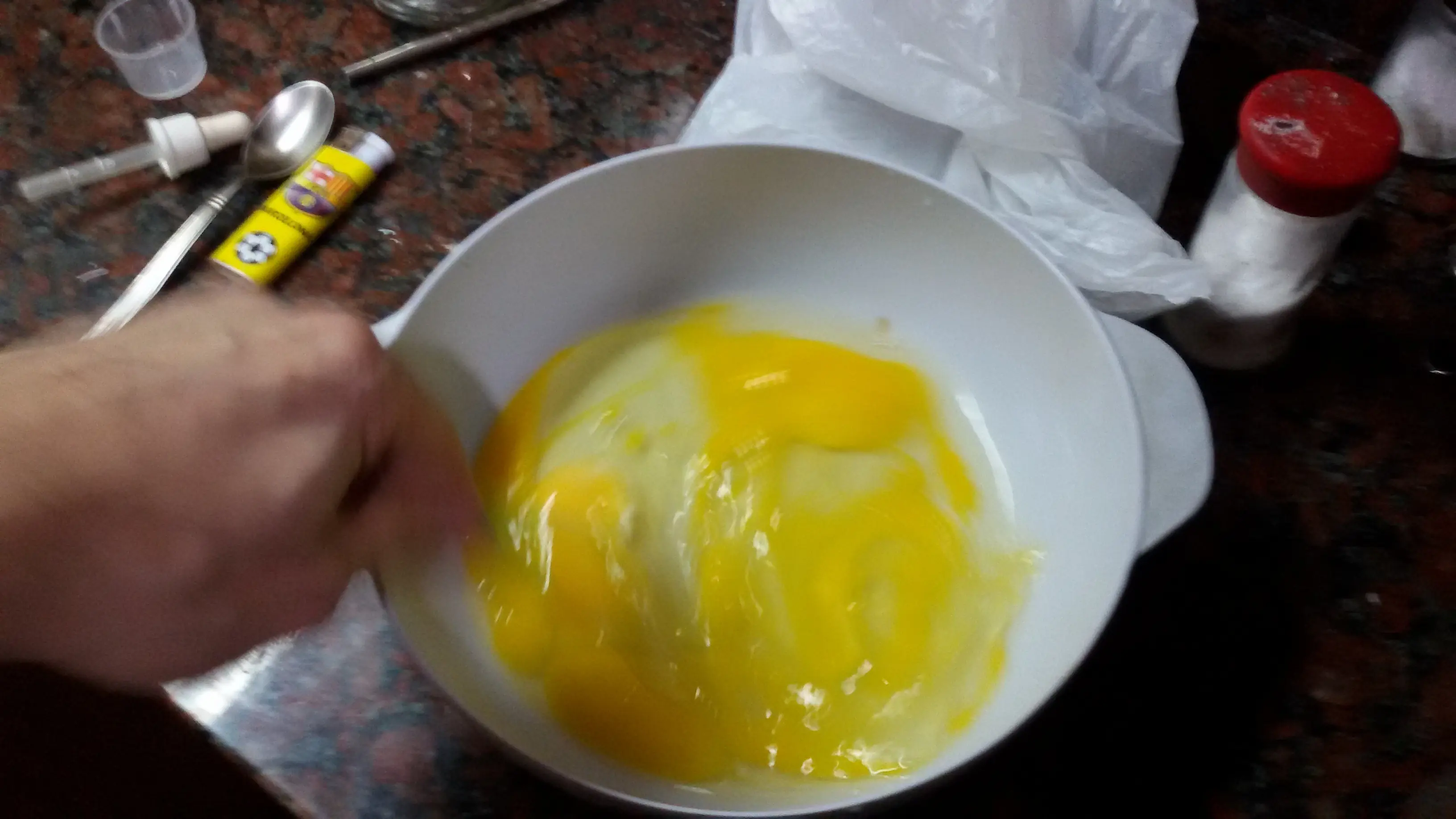 cocinando tarta de acelga