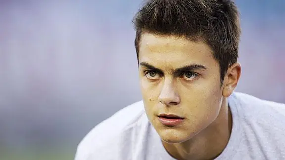 Es Paulo Dybala el Nuevo Zac Efron o Justin Bieber