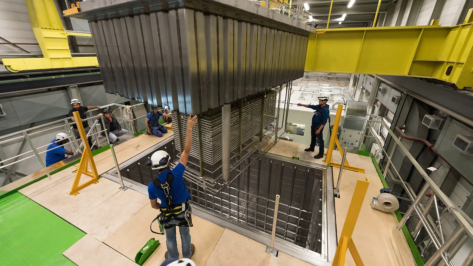 El mayor experimento de neutrinos está un paso más cerca