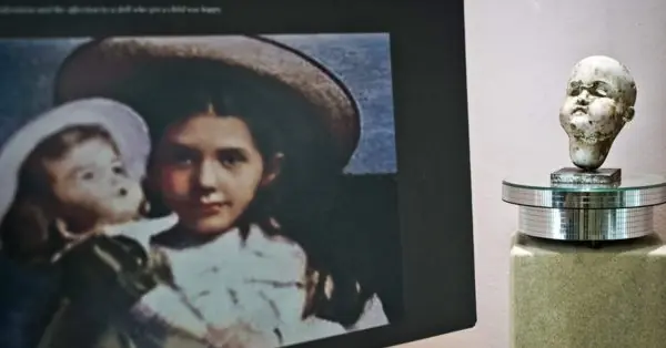 La escalofriante muñeca que "sobrevivió" al Titanic