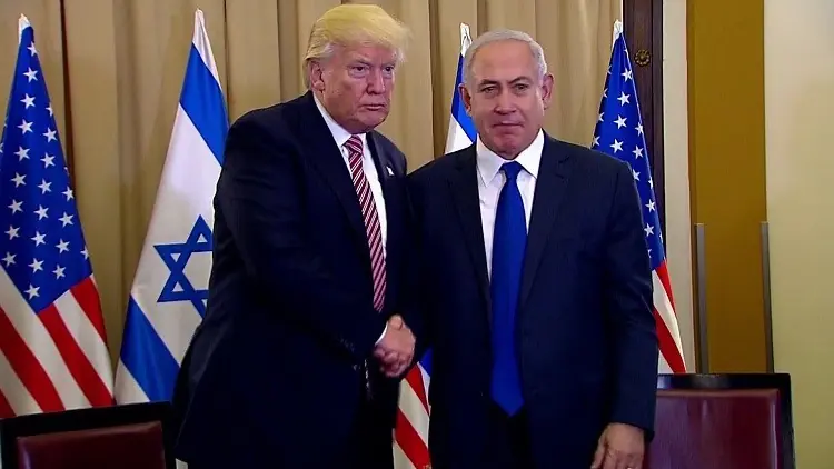 [Incómodo] Trump se niega a darle la mano a Netanyahu