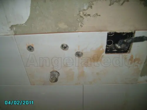 Cómo hacer agujeros en azulejos, para tomas de agua