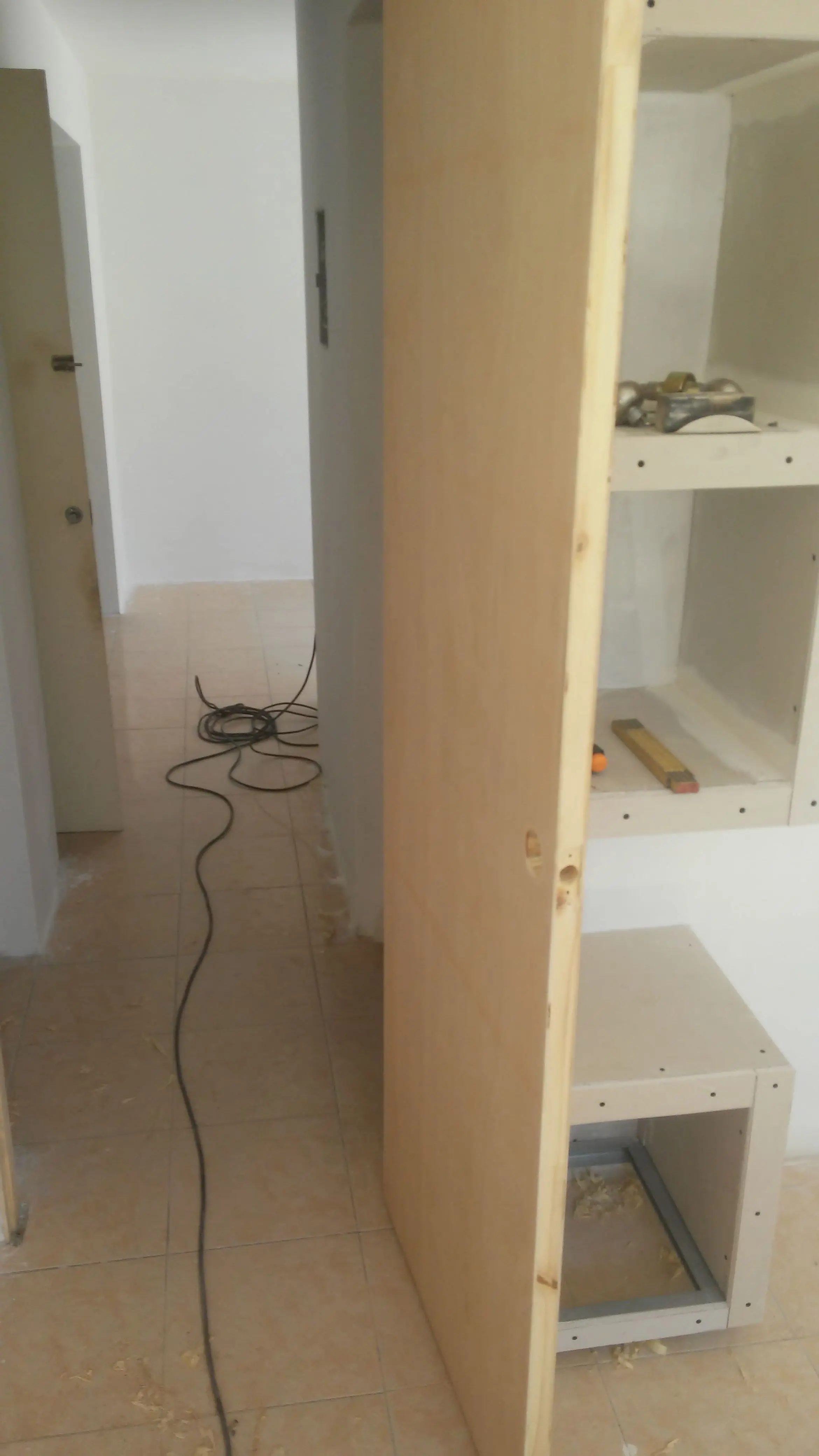 Guarda ropa y mesa de luz en Durlock (certificado)