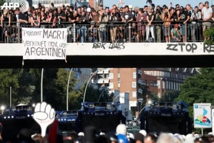 Escracharon a Macri en el G20