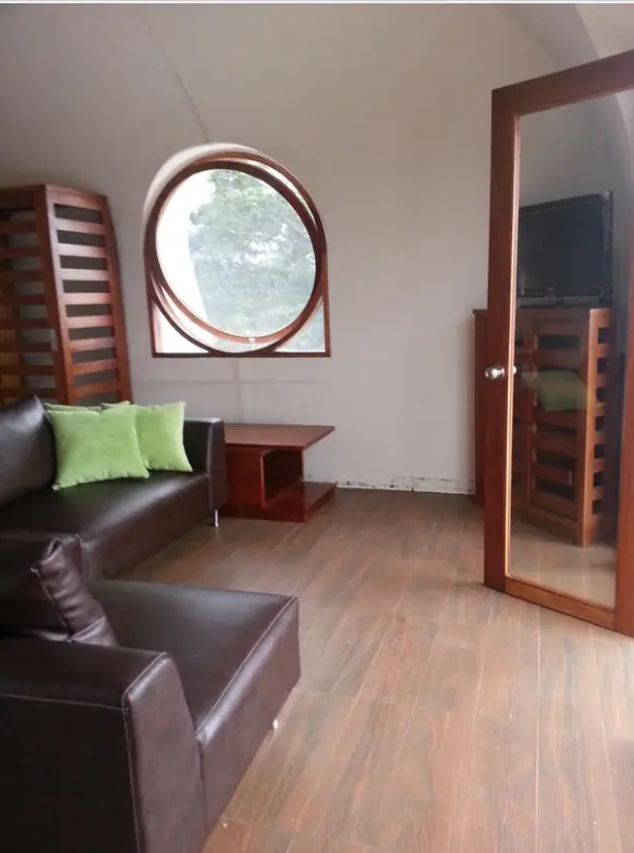 ¿Te imaginas vivir bajo tu jardín?