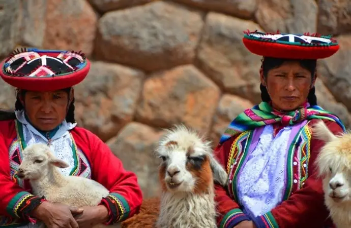 peruanos