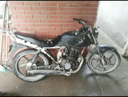 Me hice una moto scrambler