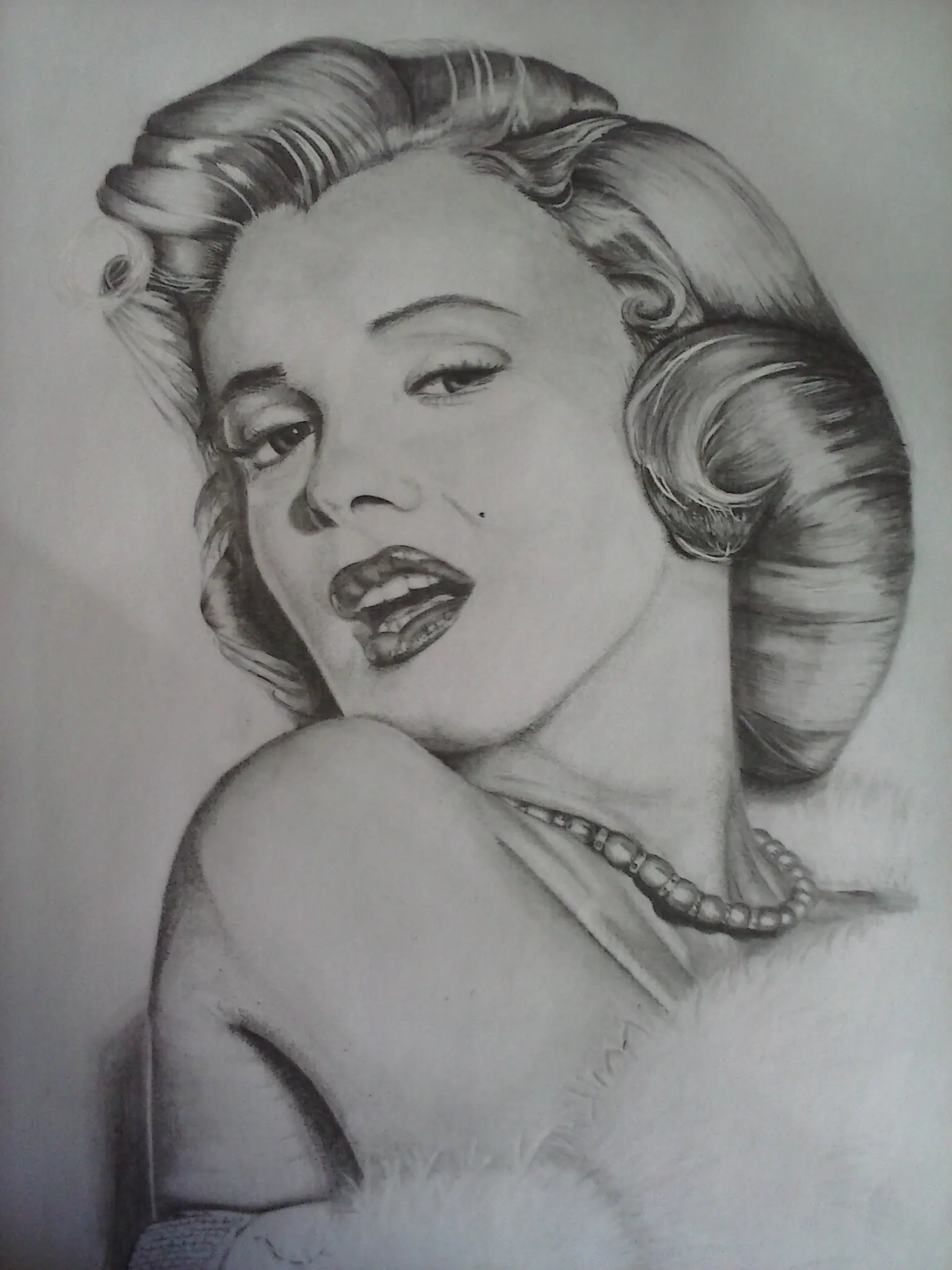 Dibuje a Marilyn Monroe y te lo muestro. Dibuje a Marilyn Monroe y te lo muestro.