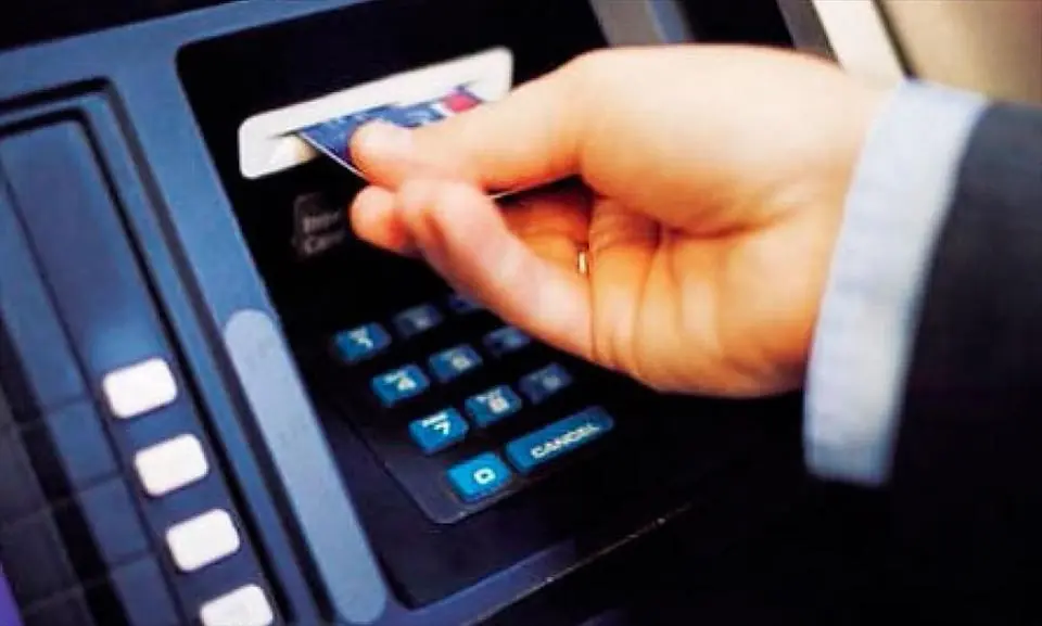 ¿Por qué cuatro dígitos para la clave del cajero?