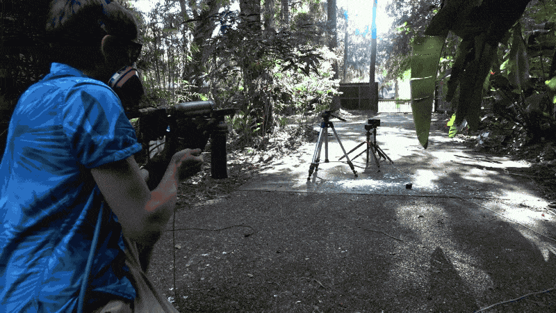 Rifle casero dispara chorros de metal fundido