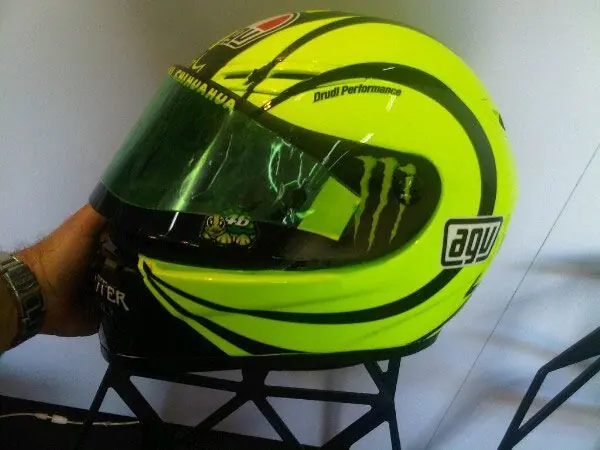Todos los cascos de Valentino Rossi, desde 1996 hasta hoy.