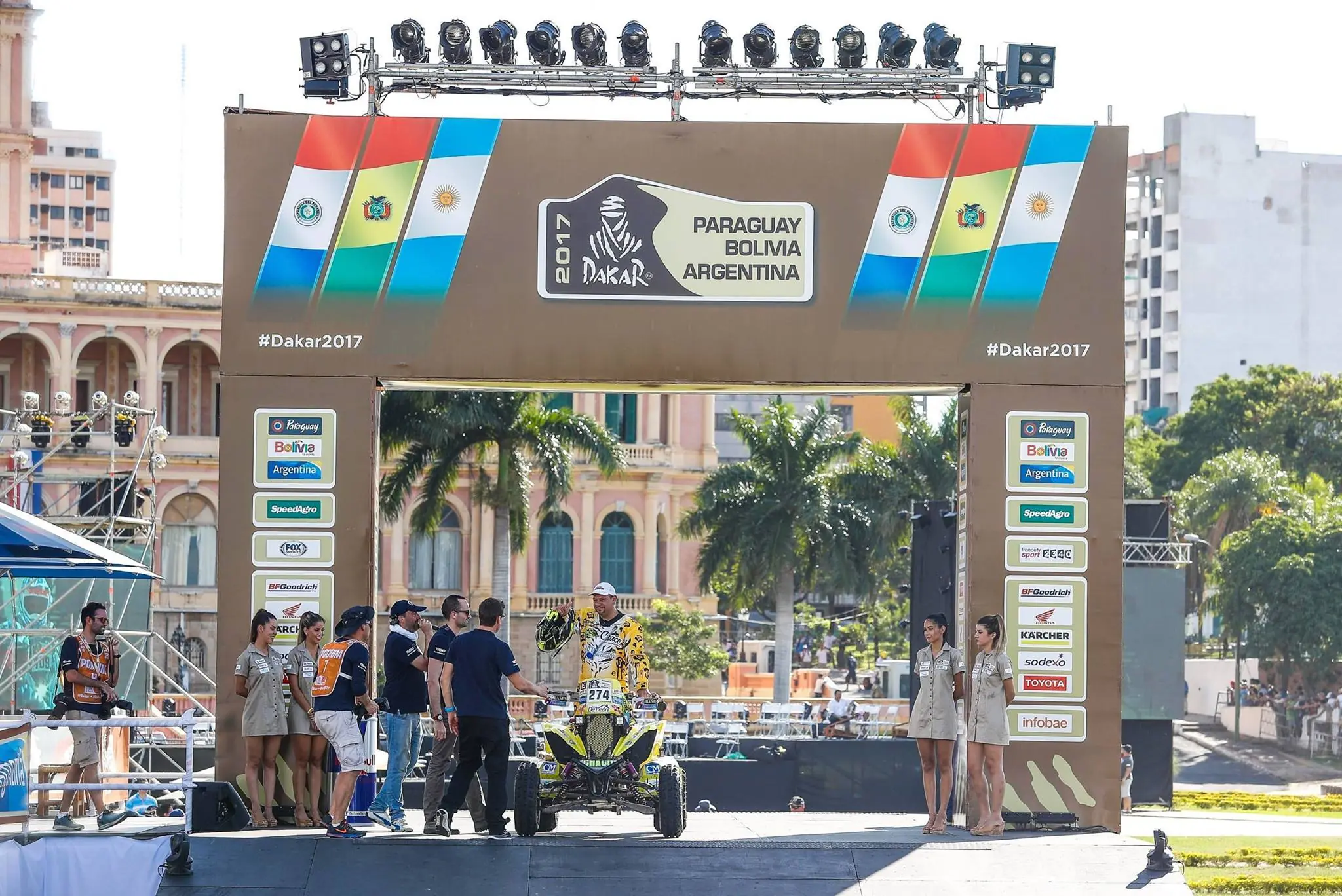 Dakar: El piloto Chaqueño que corre Solo! Te lo presento! Dakar: El piloto Chaqueño que corre Solo! Te lo presento!