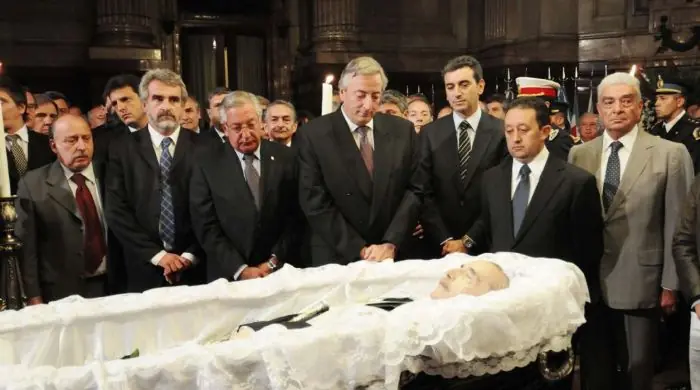 Piden investigar si Néstor fue asesinado por Cristina