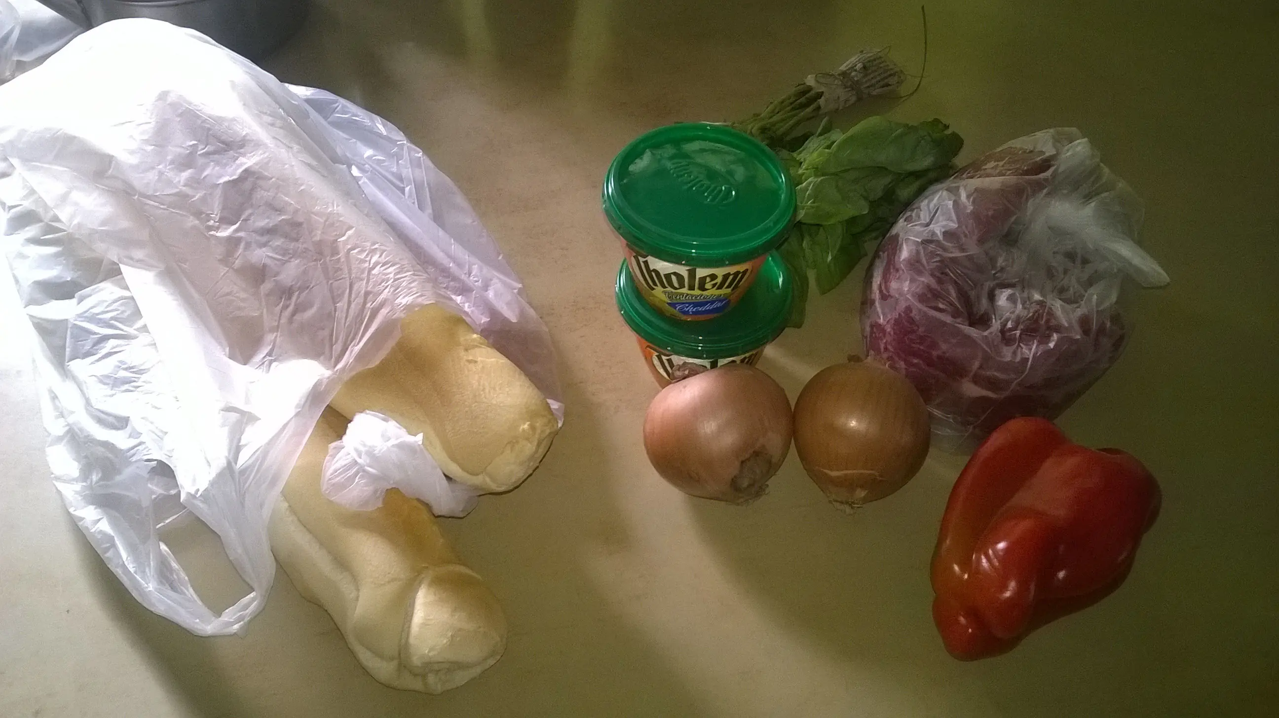Bistec : Carne+Cebolla+Morron+Queso Cheddar[Foto-Receta]