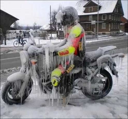 contras de tener una moto