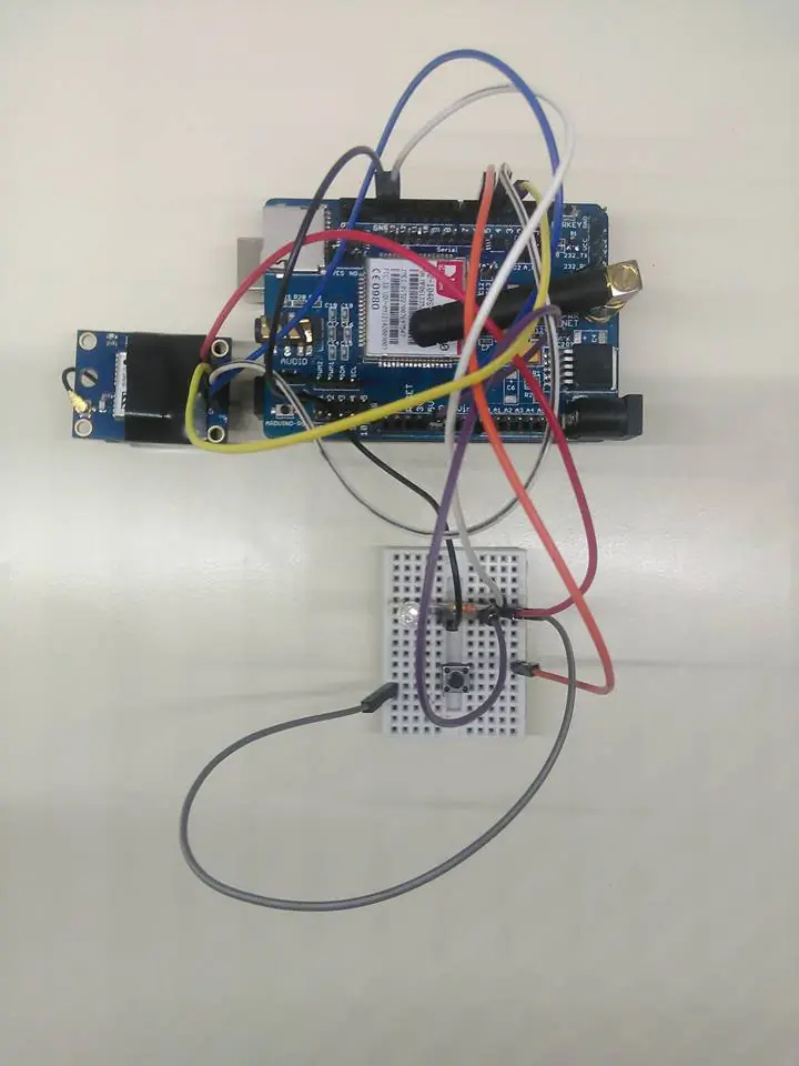 Hice un botón de pánico con gps y sms