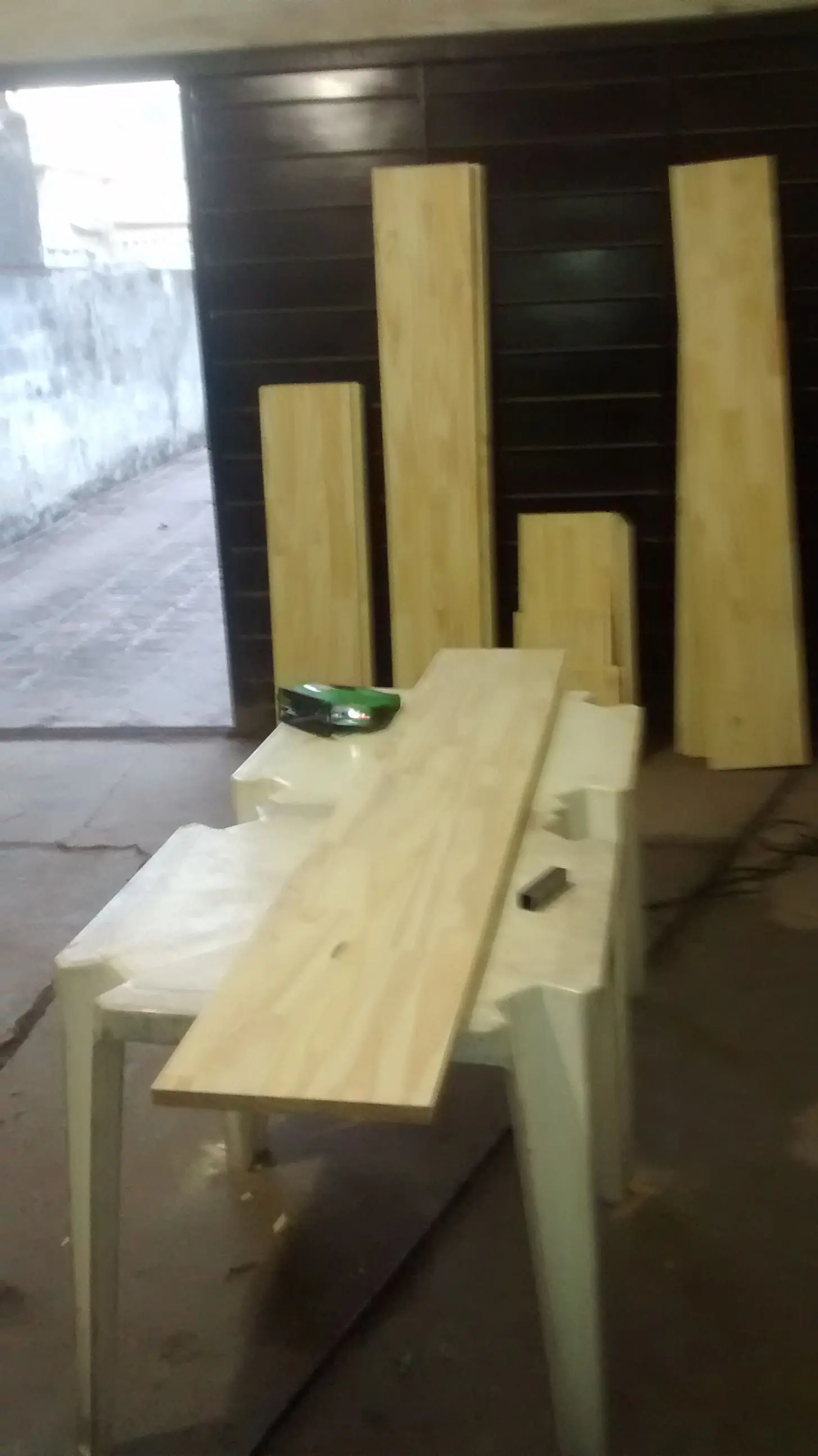 diseñe el mobiliario para un negocio, pásate lince!!