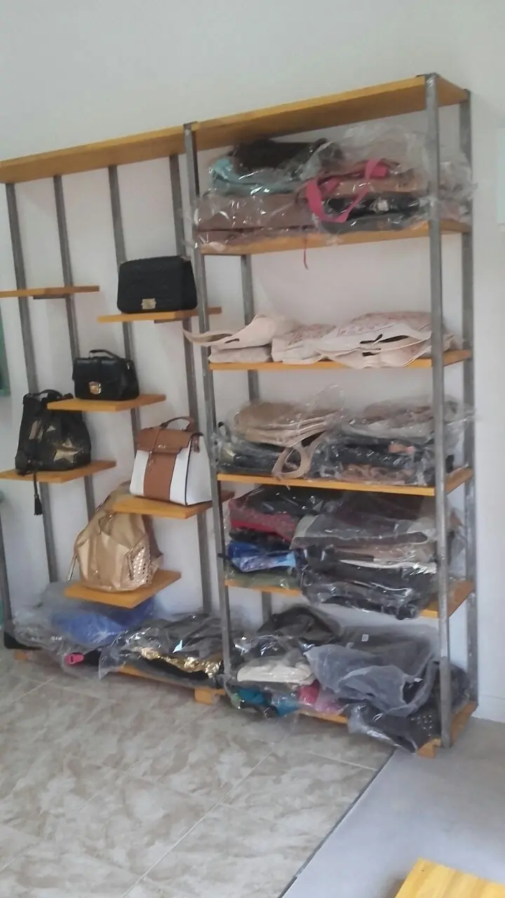 diseñe el mobiliario para un negocio, pásate lince!!
