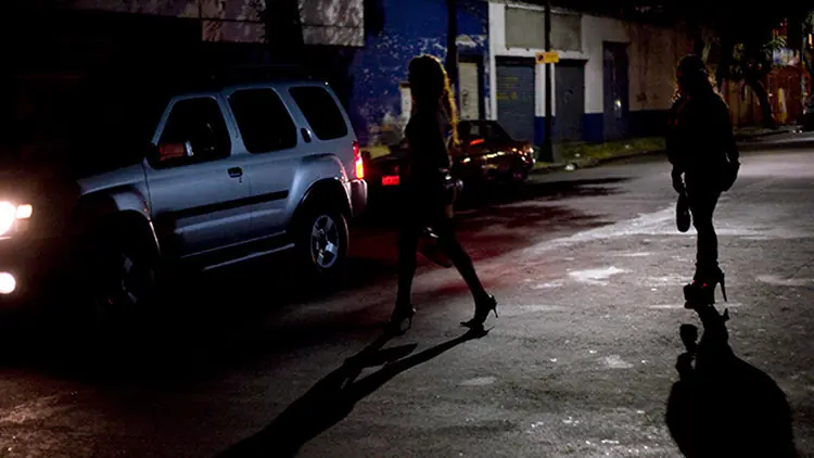Cómo alquilan mujeres en México para convertrlas en esclavas