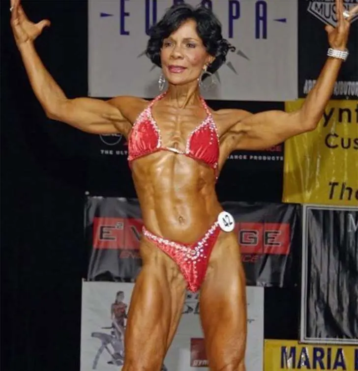 Con 71 años de edad así luce esta mujer!!!