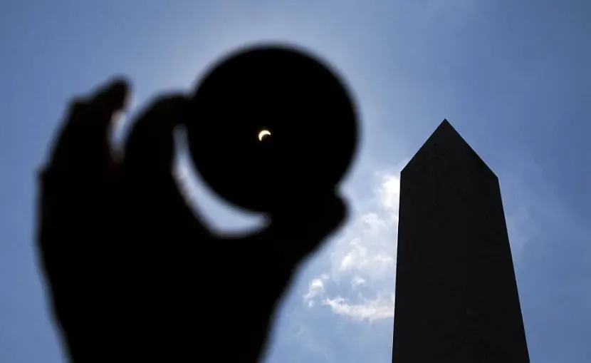 Espectacular eclipse de sol se observó en Estados Unidos