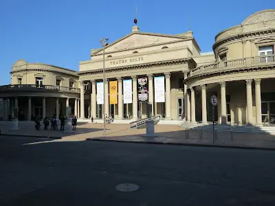 viajeros en contacto