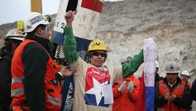 Piñera es illuminati y los 33 mineros fue una farsa?