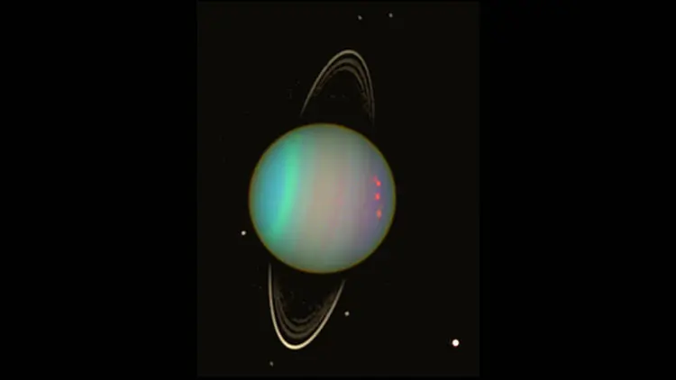 Un satélite deforma un anillo de Urano