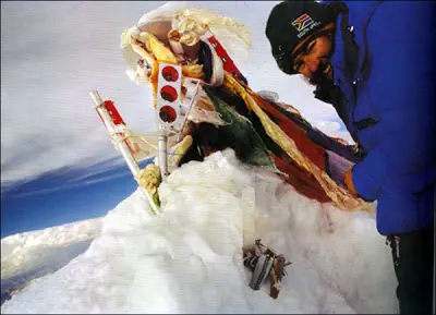 monte everest muertos