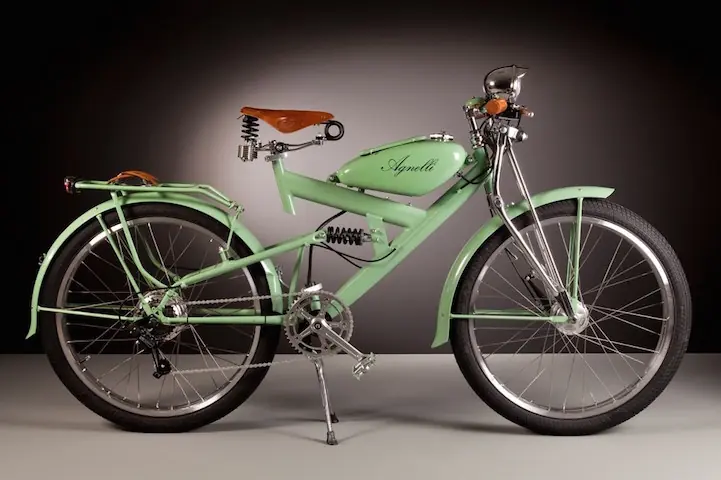 Bicis electricas fabricadas con piezas de motos de los 50