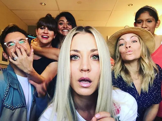 Kaley Cuoco: la perfección, un manjar!