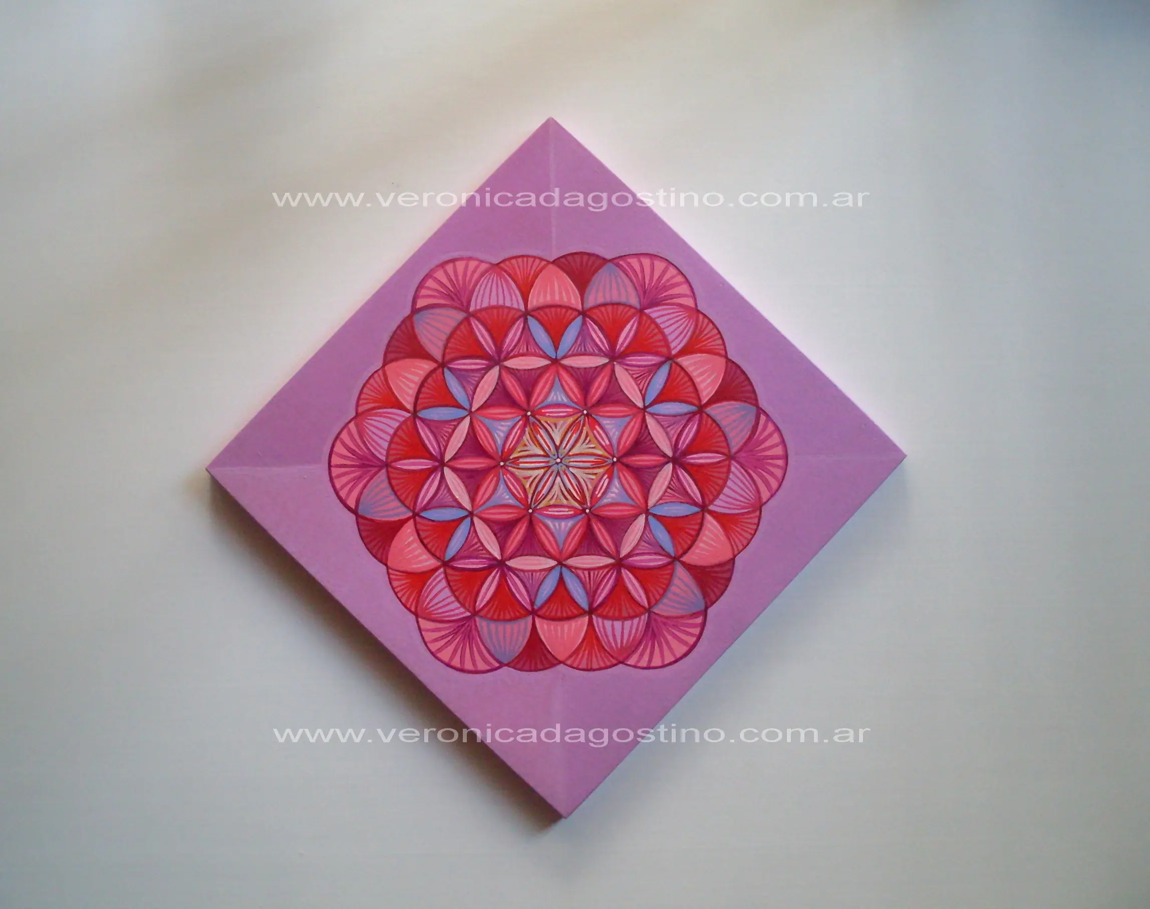 "Flor de la vida en rosa"