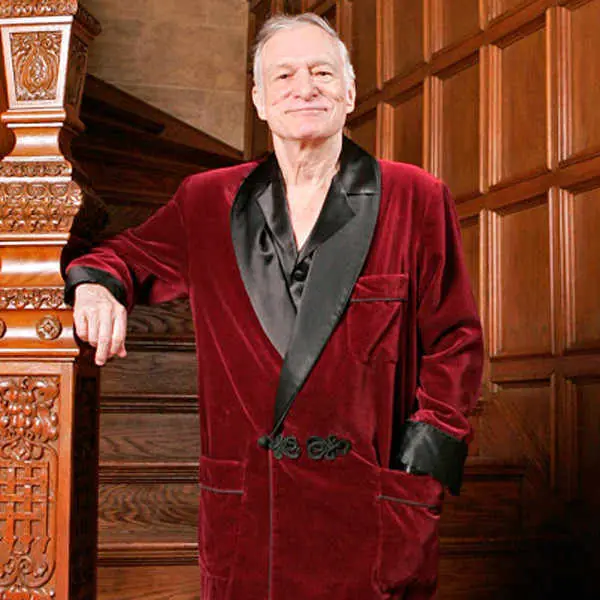 WTF ? PlayBoy presenta a su primer conejita trava