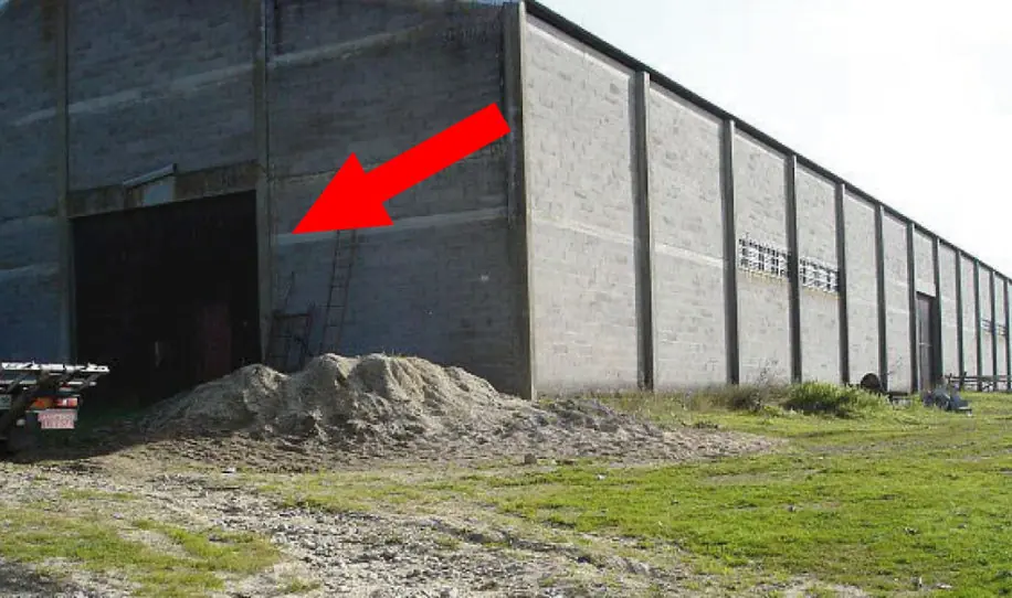 Compró un almacen abandonado, lo abrió y quedaron en shock