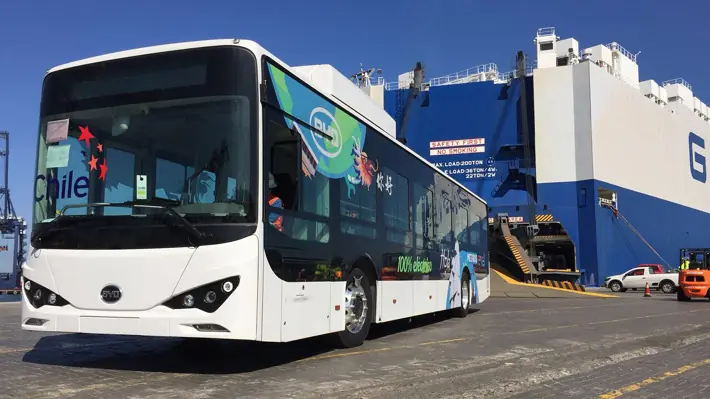 Tal vez Chile no merezca estos buses