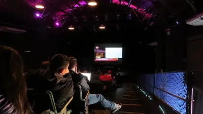 viajeros en contacto