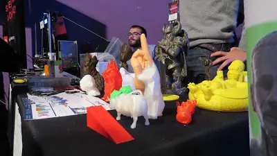 viajeros en contacto