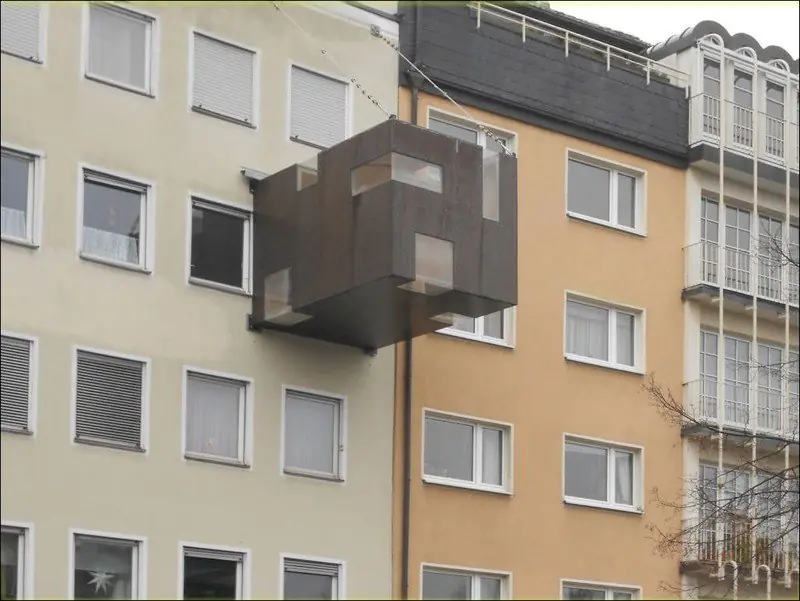 Cosas que puedes encontrarte en los balcones de Rusia