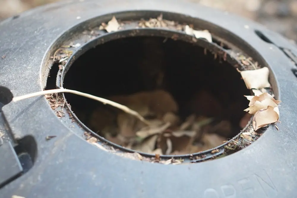 Compostador esférico: los niños pueden jugar y compostar