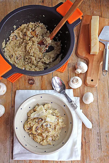 Risotto con champiñones fácil de preparar. Foto receta
