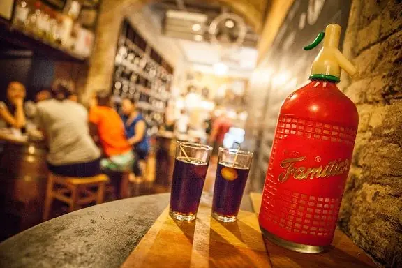 ¿Cuantas clase de vermut hay, y como se preparan ?