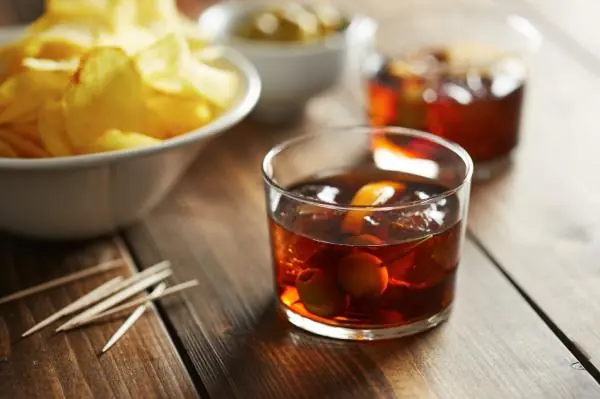 ¿Cuantas clase de vermut hay, y como se preparan ? ¿Cuantas clase de vermut hay, y como se preparan ?