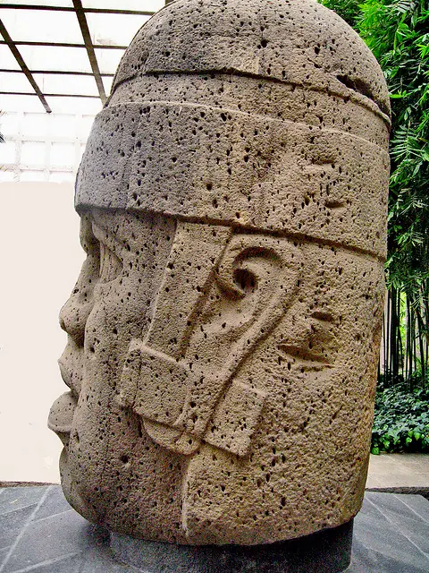 cabezas olmecas
