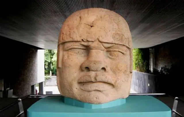 cabezas olmecas