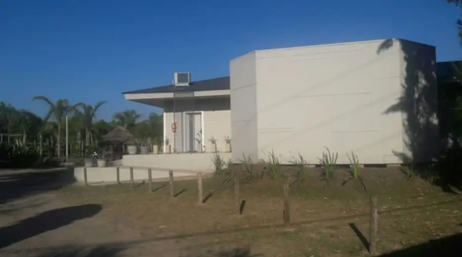 Allanan la quinta de Daniel Scioli
