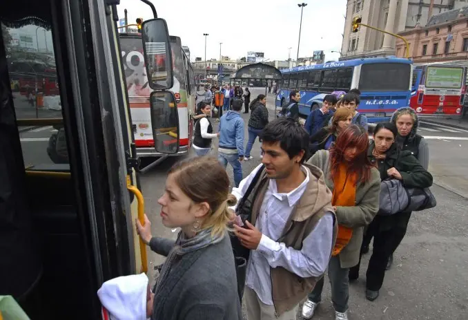 Tarifazo preparan un fuerte aumento al transporte público